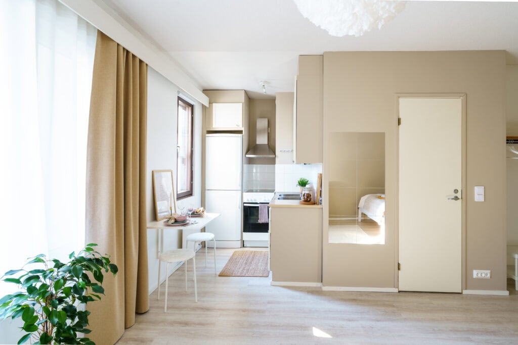 Full kitchen