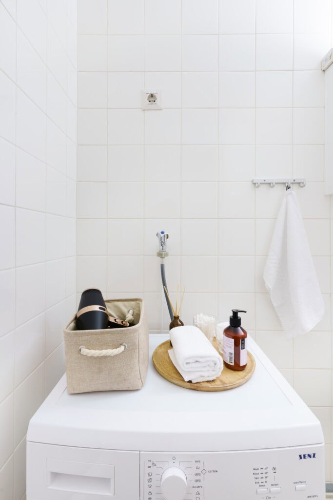 Full bathroom 1