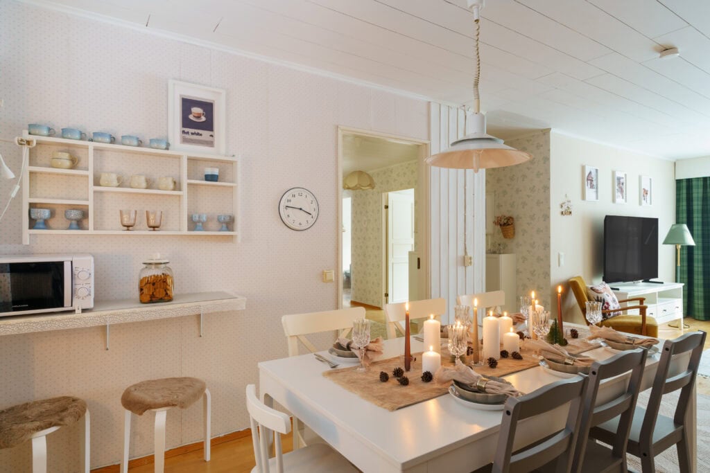 Full kitchen