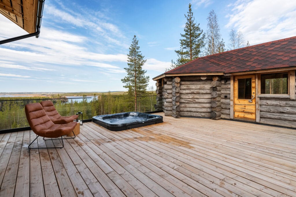 Hot tub