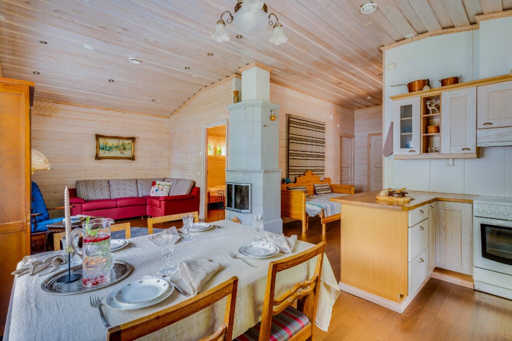 Full kitchen