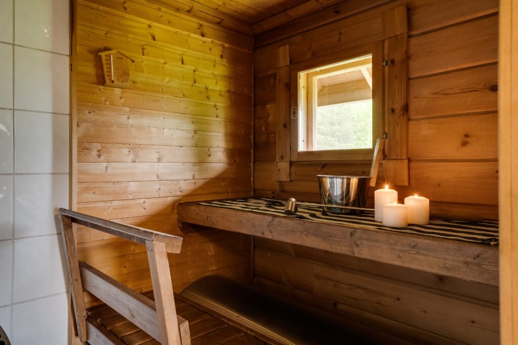 Full bathroom 1