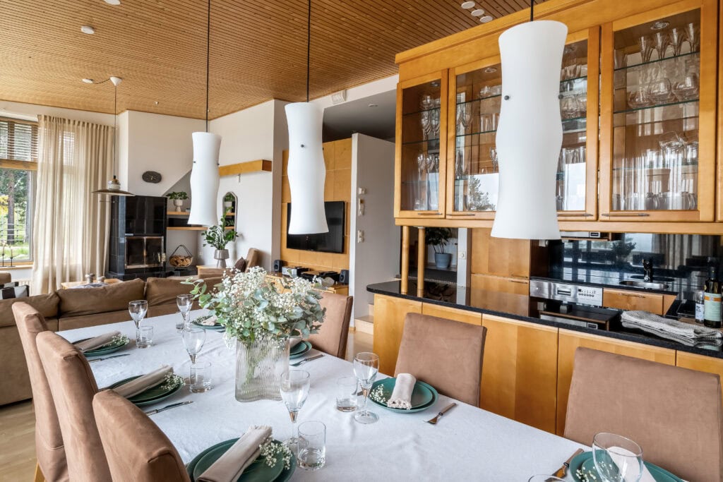 Full kitchen