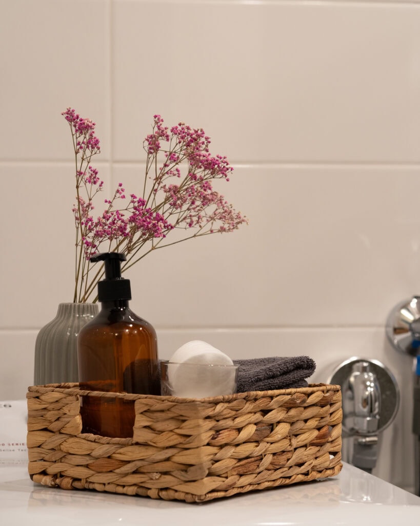 Full bathroom 1