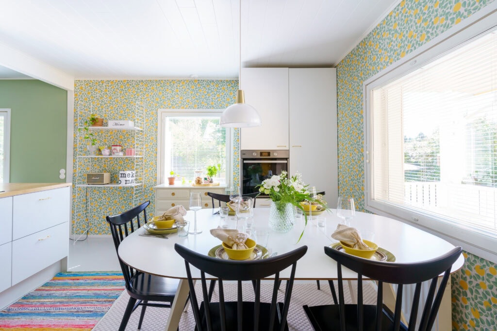 Full kitchen