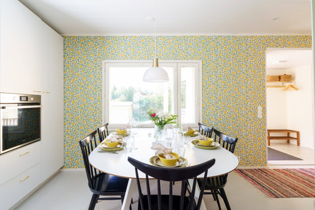 Full kitchen