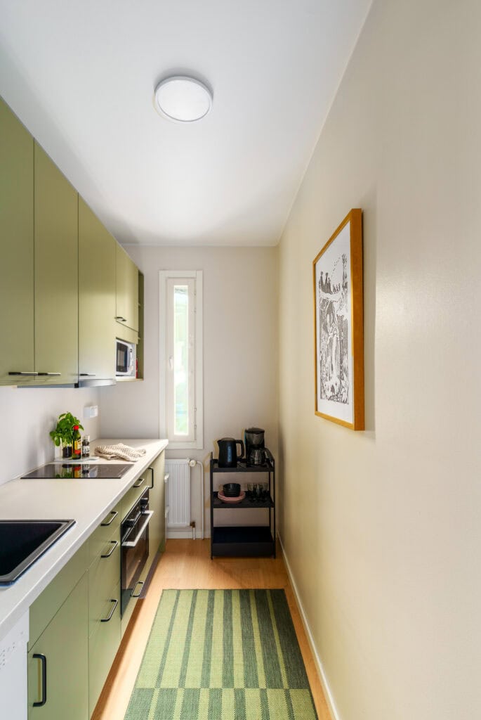 Full kitchen