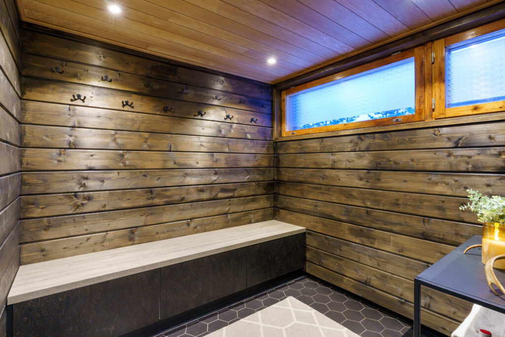 Full bathroom 1