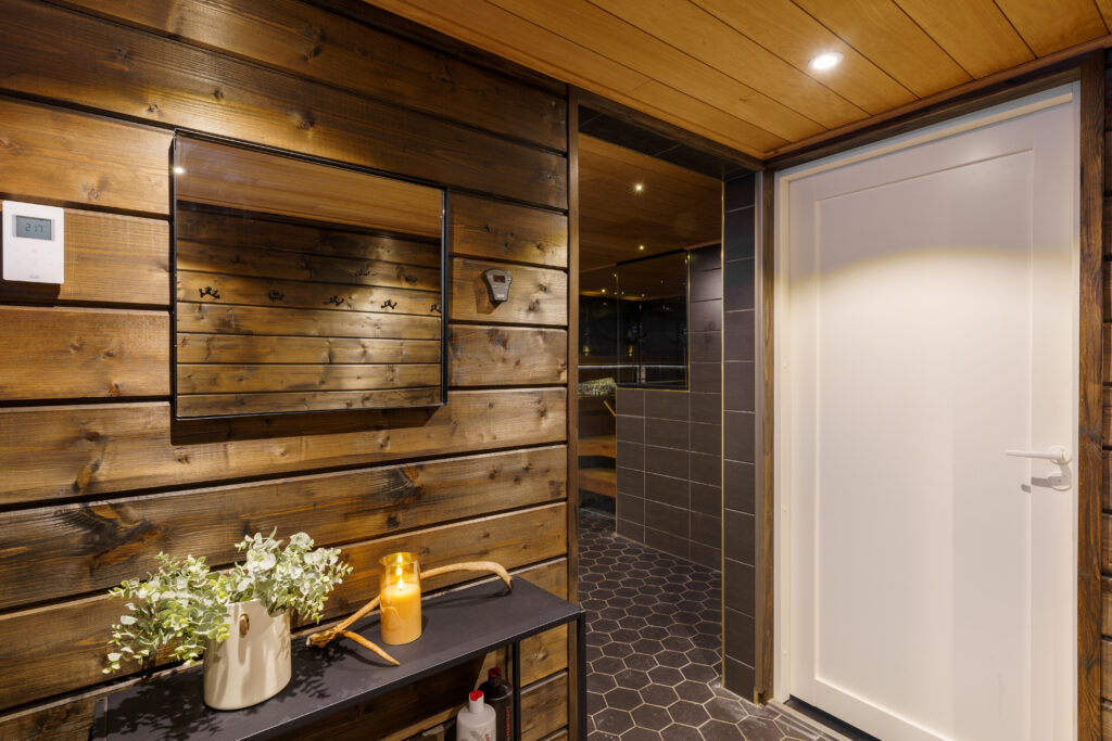 Full bathroom 1