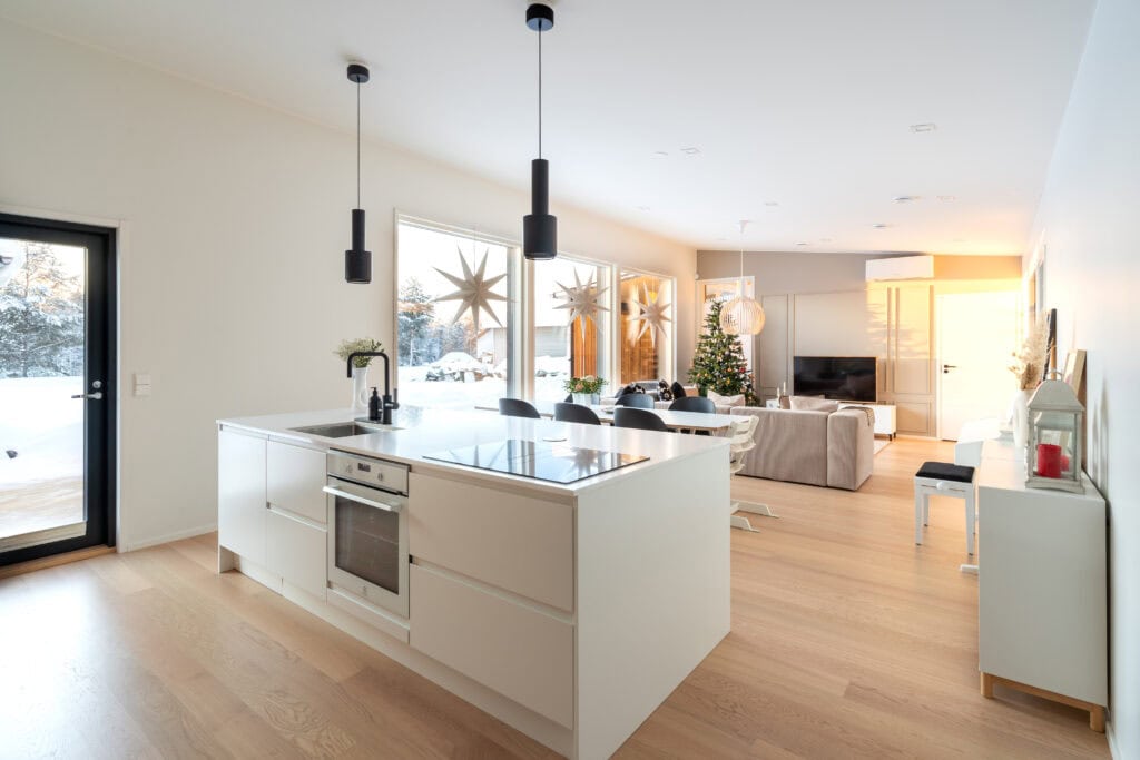 Full kitchen
