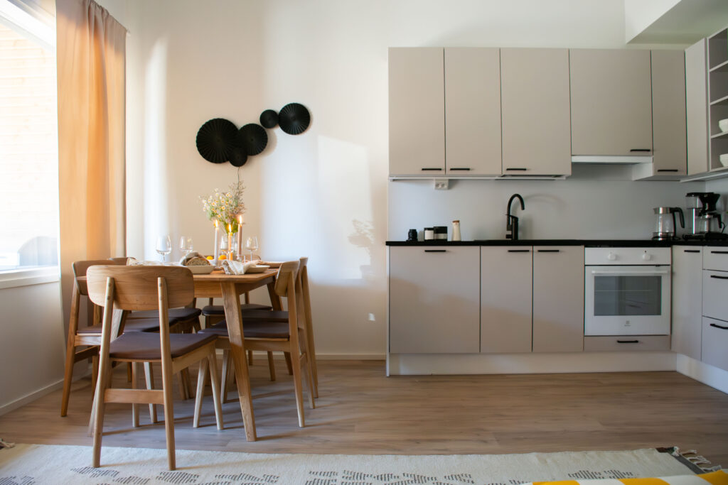 Full kitchen